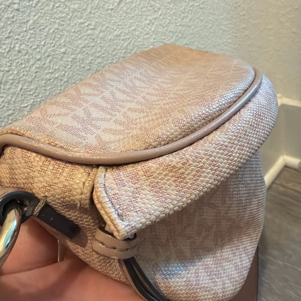 Michael Kors MK Monogram Blush Canvas Chain Flap Crossbody Bag - Picture 6 of 8